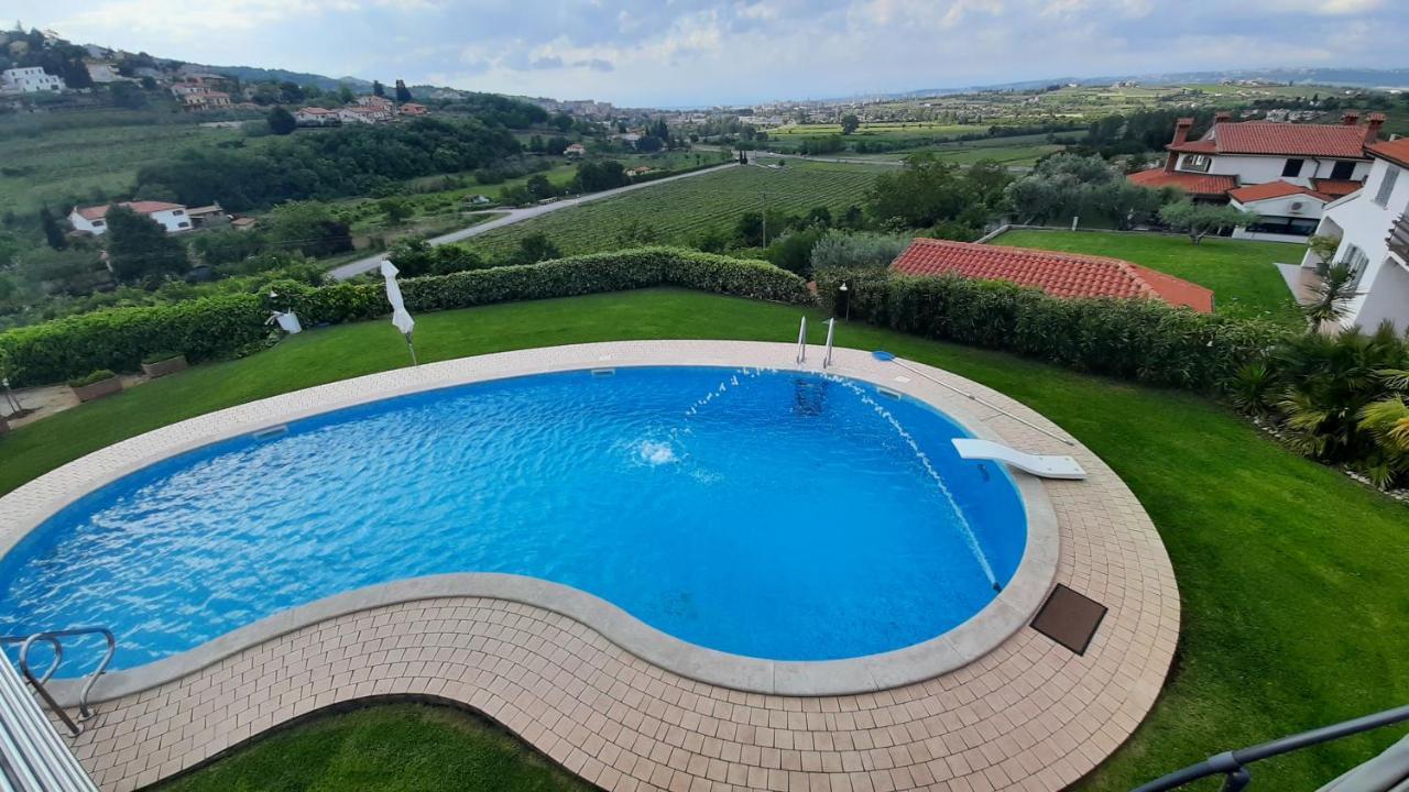 Relax Vila Kampel Koper Exterior foto